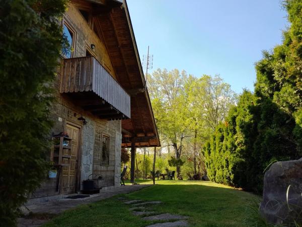 Στη φωτογραφία φαίνεται το αντικείμενο River house - Riječna idila που βρίσκεται στην πόλη Cazin.