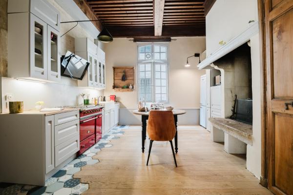 Фотография 3: Unique character apartment - heart of Avignon - quiet & charming