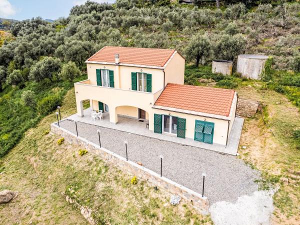 På billedet ses objektet Holiday Home Villa tra Ulivi by Interhome beliggende i byen Castellaro.