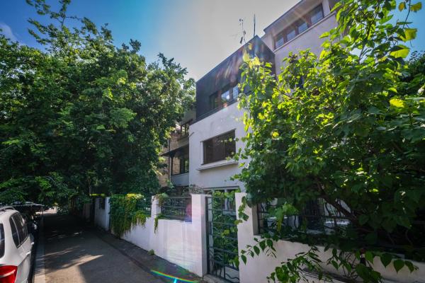 Fancy 3BR Penthouse - Rooftop and Private Office, Bucarest