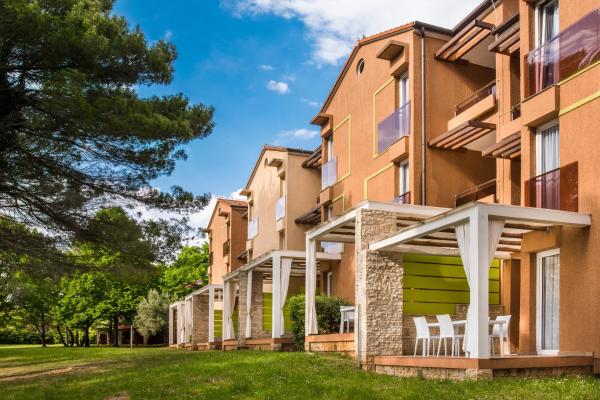 På billedet ses objektet Apartments Stella Plava Laguna beliggende i byen Umag.