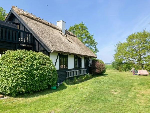 Na zdjęciu widoczny jest obiekt Cozy Forest House With Fjord View Near Jægerspris położony w mieście Kulhuse.