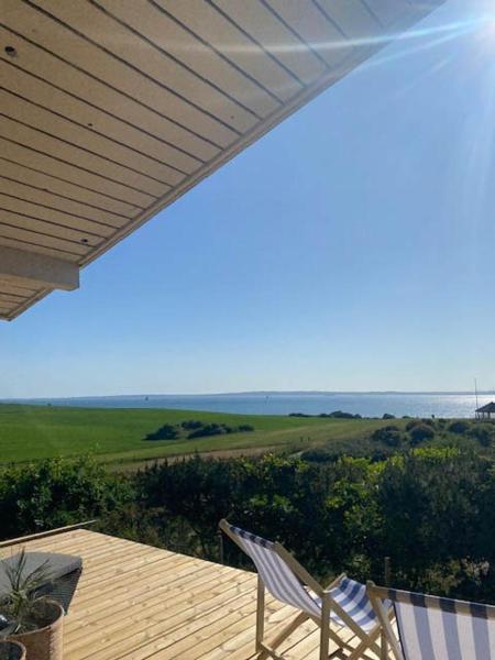 Summer House With Panoramic Views Of Aarhus Bay, Knebel