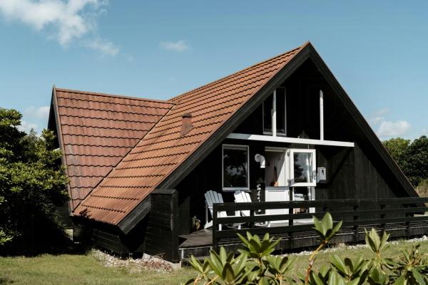 A la foto es mostra l'objecte A-Frame House With Beach In The Backyard situat a la ciutat de Odder.