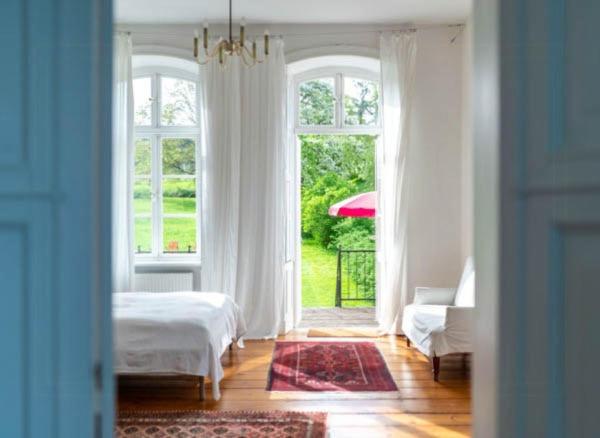 Na fotografii je vidět objekt Elegant, Sun-Flooded Suite In Mecklenburg nacházející se ve městě Hohen Mistorf.