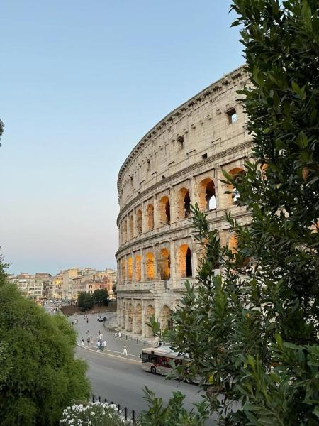 Sunny apartment in central Rome, Rome