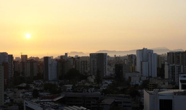 La photo montre l'objet Apartamento moderno con vistas, WiFi gratis y cocina equipada situé dans la ville de Lima.