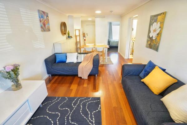 På billedet ses objektet Cosy Ground Floor Walk to Adelaide Oval, City, Zoo & More beliggende i byen Adelaide.