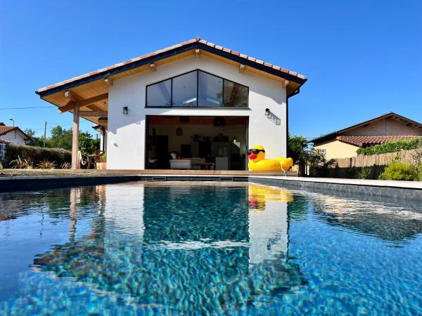 A la foto es mostra l'objecte Villa Christelle situat a la ciutat de Soustons.