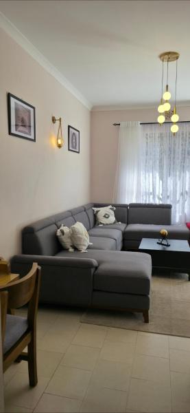 På billedet ses objektet Euro Luxe Apartments beliggende i byen Arusha.