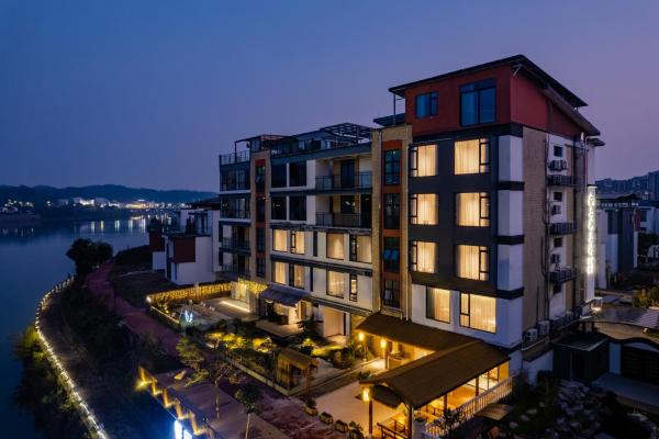 På bildet vises objektet Huangshan Tunxi Shangjiexing Riverview Resort Hotel som ligger i byen Xiuning.