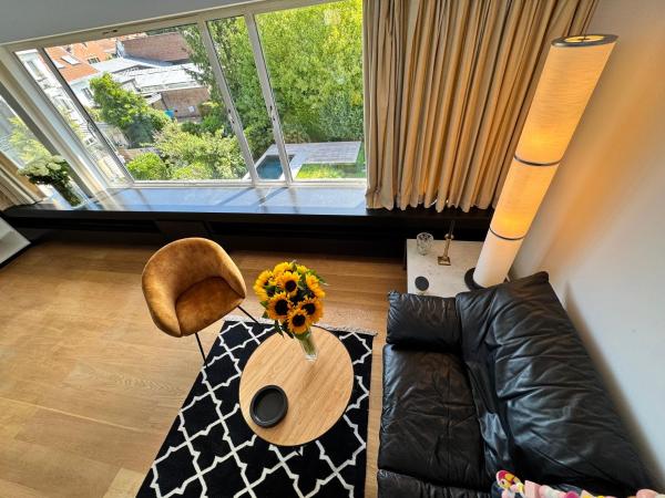 På bildet vises objektet Villa 'L' som ligger i byen Brussel.