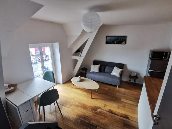 På billedet ses objektet Charmant appartement vue sur le port de Dahouet beliggende i byen Pléneuf-Val-André.