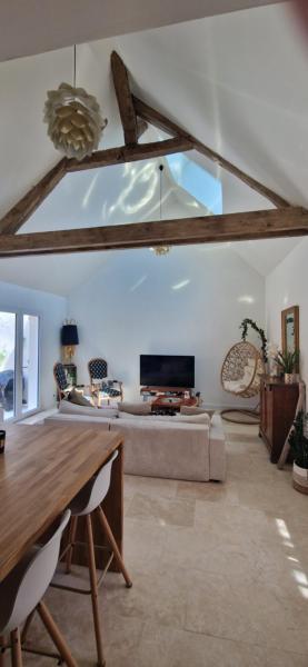 A la foto es mostra l'objecte Maison atypique centre Auxerre situat a la ciutat de Auxerre.