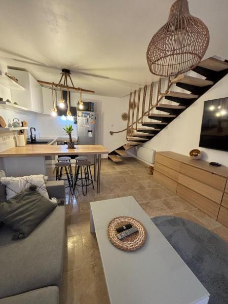 A la foto es mostra l'objecte Apartment indépendant situat a la ciutat de Lauroux.