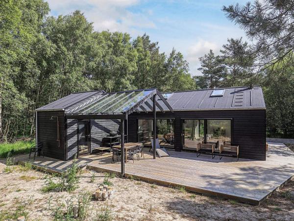 A la foto es mostra l'objecte 5 star holiday home in Læsø situat a la ciutat de Læsø.