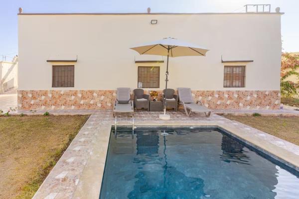 A la foto es mostra l'objecte Amazing Home in Agafay With Pool & garden situat a la ciutat de Aït Daoud.