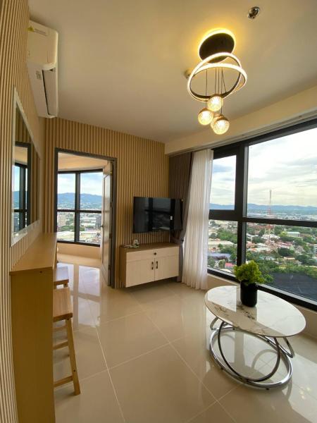 1br Condo With Panoramic City View Of Mandaue And Cebu - Cebu
