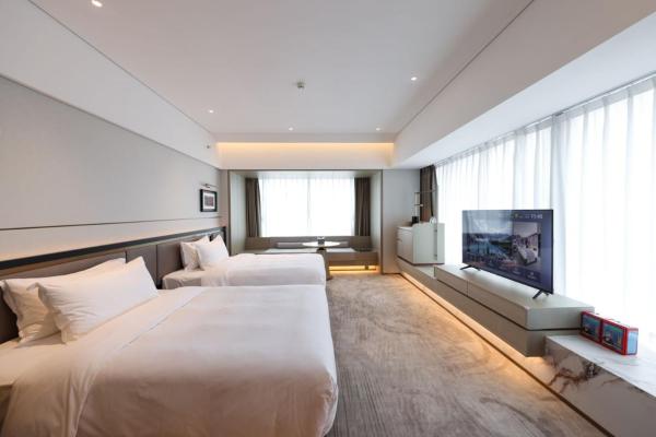 Op de foto is het object Ramada by Wyndham Foshan Danzao te zien, gelegen in de stad Xingrenbi.