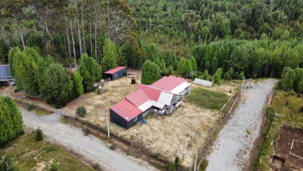 På bildet vises objektet The Chilote Hideaway som ligger i byen Quemchi.