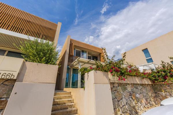 En la foto se muestra el objeto Villa Dea Green Coast 166C ubicado en la ciudad de Llogara.