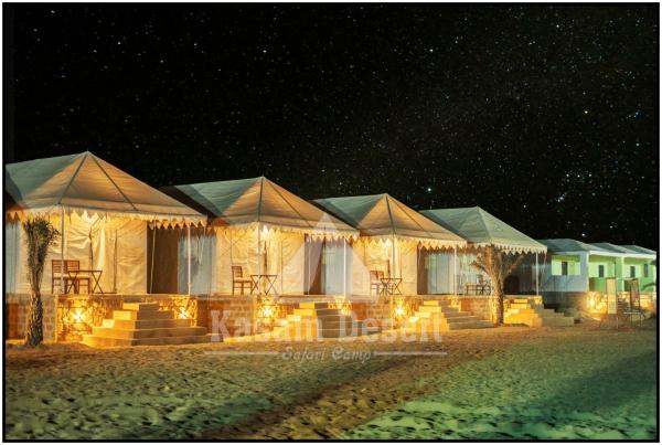 På bildet vises objektet Kasam Desert Safari Camp som ligger i byen Sām.