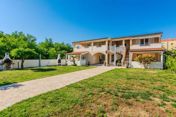 Vila Ecija - Vrsi