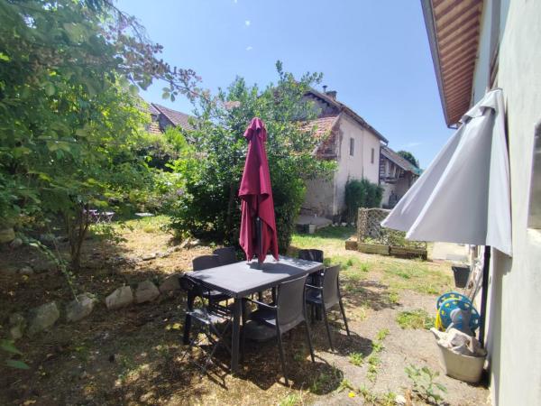 Kuvassa näkyy kohde Charmante maison avec jardin au coeur du vignoble Savoyard, joka sijaitsee kaupungissa Ontex.