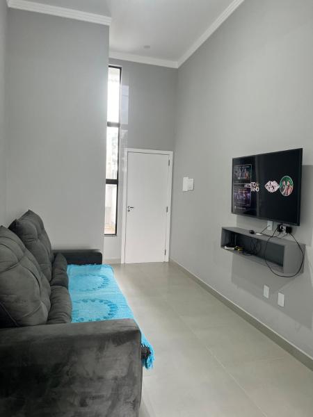 A la foto es mostra l'objecte Casa em Tijucas da tati situat a la ciutat de Tijucas.