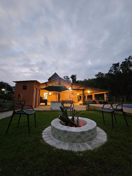 Kuvassa näkyy kohde Cantinho da Nonoca - Casa rural para fim de semana e feriados em Guarapari, joka sijaitsee kaupungissa Guarapari.
