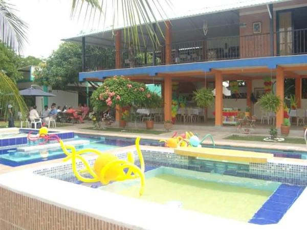 En la foto se muestra el objeto Casa con Piscina cerca a Neiva 1 ubicado en la ciudad de Palermo.