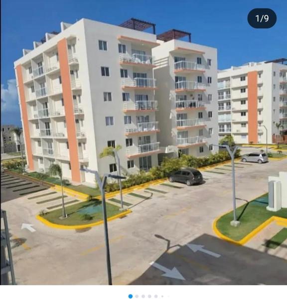 A la foto es mostra l'objecte Dominican Canas situat a la ciutat de Punta Cana.