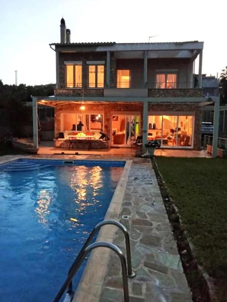 Spacious, Shiny, Seaview Villa, In Theologos - Ionian Islands