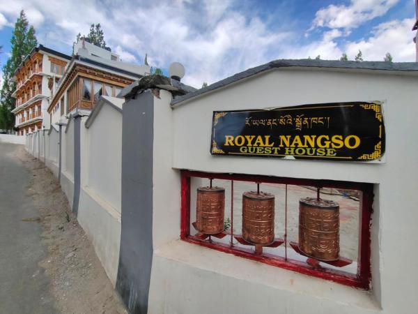 A la foto es mostra l'objecte Royal Nangso Guest House situat a la ciutat de Leh.