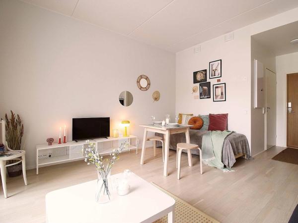 På billedet ses objektet Tikkurila studio for 4 people next to the airport, private parking beliggende i byen Vantaa.