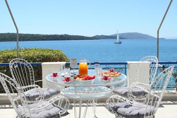 Op de foto is het object Villa Violeta Lefkada Nydri te zien, gelegen in de stad Nydri.
