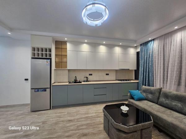 Na zdjęciu widoczny jest obiekt Apartment 1718 near the sea położony w mieście Itʼkhvisi.
