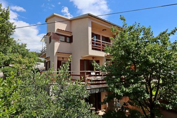 Apartments With Parking Space Selce, Crikvenica - 24450 - Selce