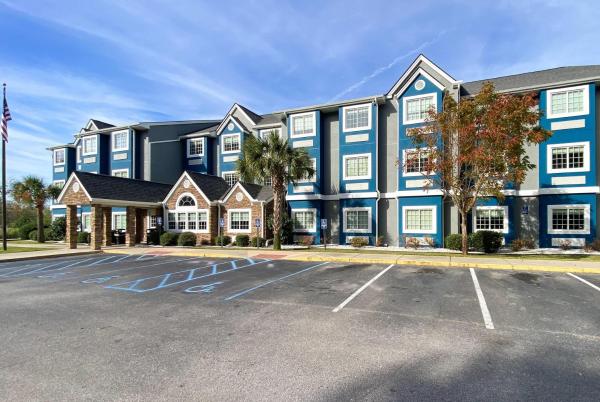 På billedet ses objektet Microtel Inn & Suites by Wyndham Columbia beliggende i byen Eastover.