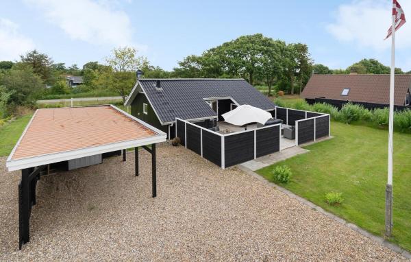 3 Bedroom Nice Home In Hemmet, Hemmet