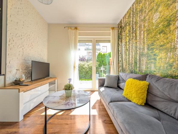 Na zdjęciu widoczny jest obiekt Wrocław Escape Apartment with Garden by BookingHost położony w mieście Jaszkotle.