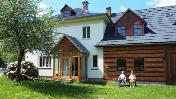 Na fotografii je vidět objekt Holiday House Malá Skála nacházející se ve městě Líšný.