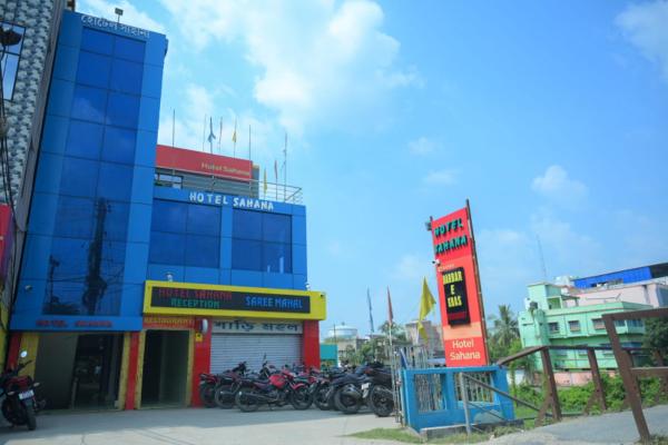 A la foto es mostra l'objecte Hotel Sahana & Restaurant situat a la ciutat de Phulbāri.