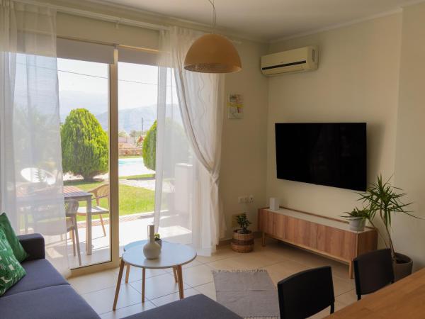 A la foto es mostra l'objecte Cisterna Apartment - Shared Pool situat a la ciutat de Stérnai.