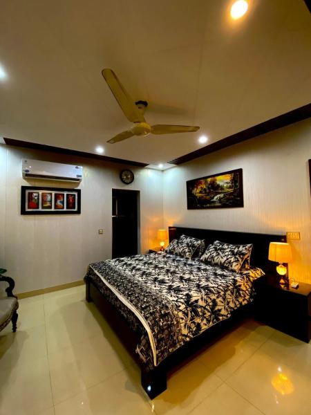 Luxury & Spacious Apartment, Lahore