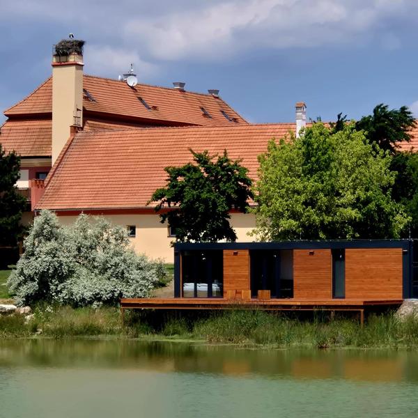 照片显示了位于Borovany市的Residence Safari Resort - Lakeside Cabin物件。