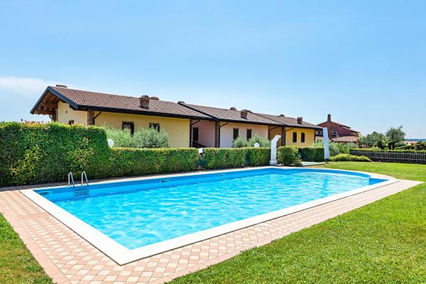A la foto es mostra l'objecte Alessandra 2 Apartment by Wonderful Italy situat a la ciutat de Padenghe sul Garda.