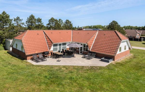 A la foto es mostra l'objecte Holiday Home Degnevangen Blåvand Xi situat a la ciutat de Blåvand.