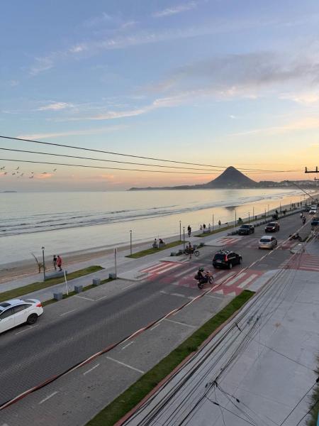 En la foto se muestra el objeto Apartamento frente mar ubicado en la ciudad de Piúma.