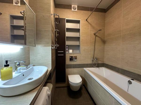 A la foto es mostra l'objecte Arcadia Pearl Up to 6 seats situat a la ciutat de Odessa.